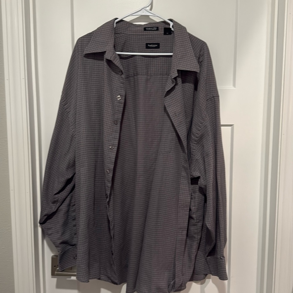 Bundle of four VanHeusen Wrinkle Free Longsleeve button downn shirts 3XL